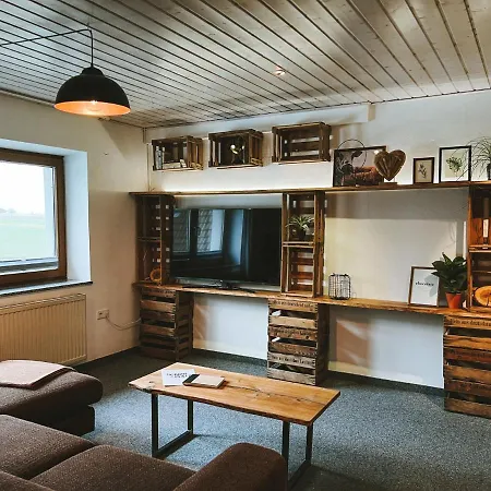Dorfplatz - Ruhige Landidylle Mit Viel Platz, Nur 10 Min Von Rothenburg Apartmán *